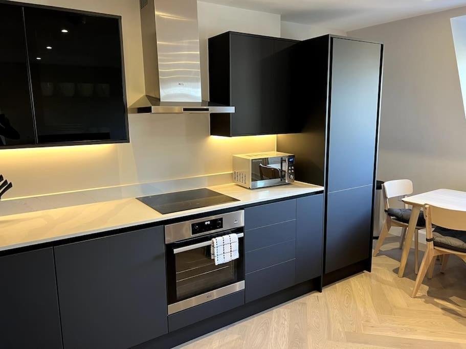 Apartments In The Heart Of Richmond, London Richmond  Eksteriør bilde
